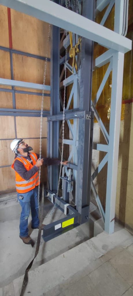 Ingeniero en terreno